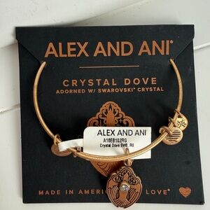 💖Lovely Alex and Ani Gold Crystal Charm Bracelet 💖